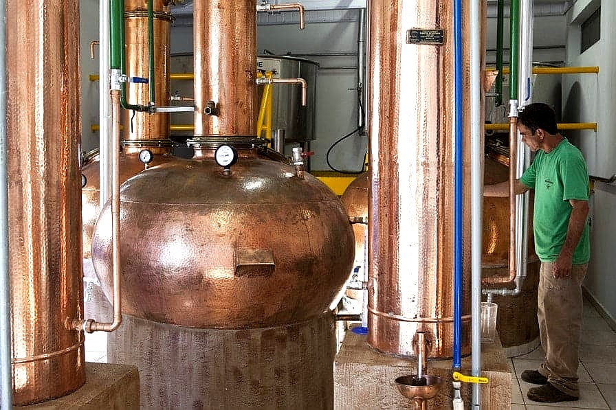 alambique-cachaca-de-cobre-batista-1-optimized.jpg